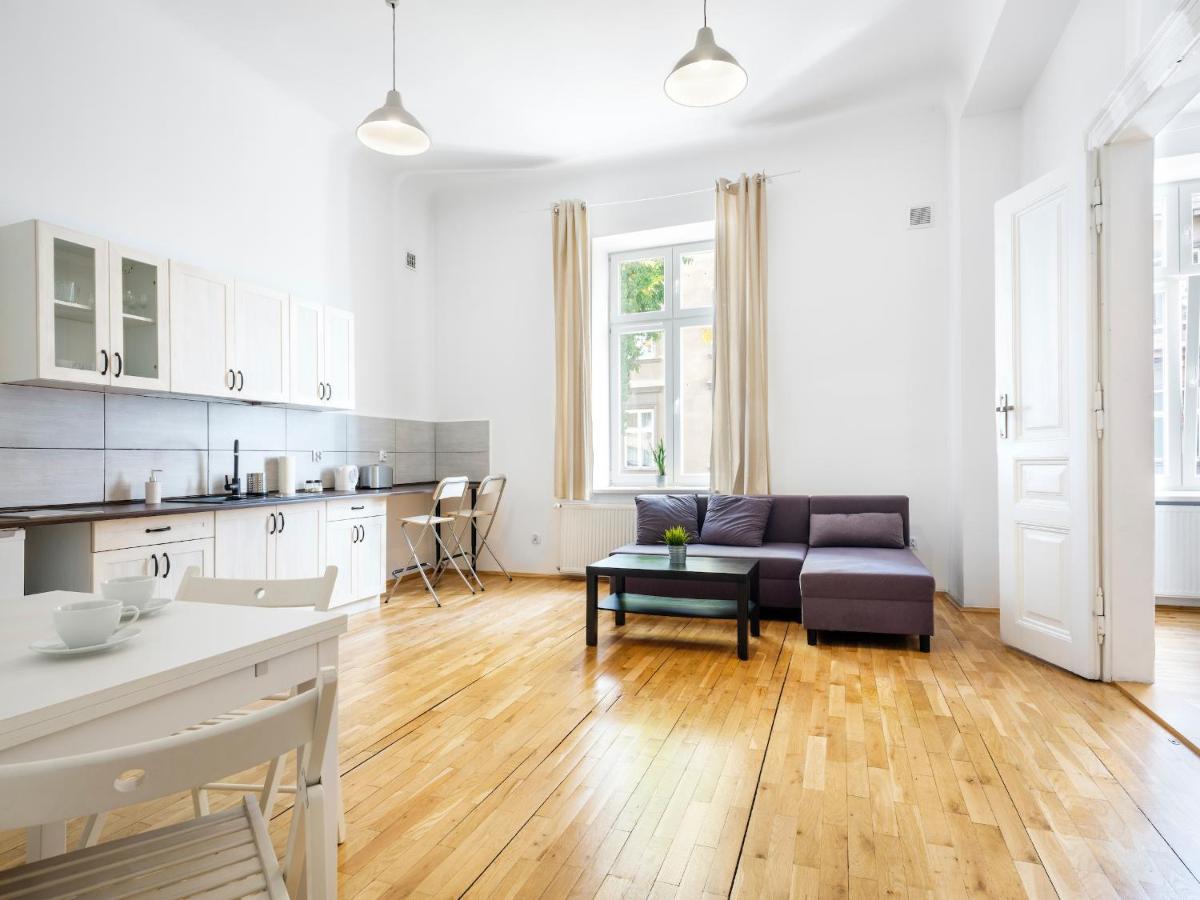 Dom Sapiehy Aparthotel Krasków Εξωτερικό φωτογραφία