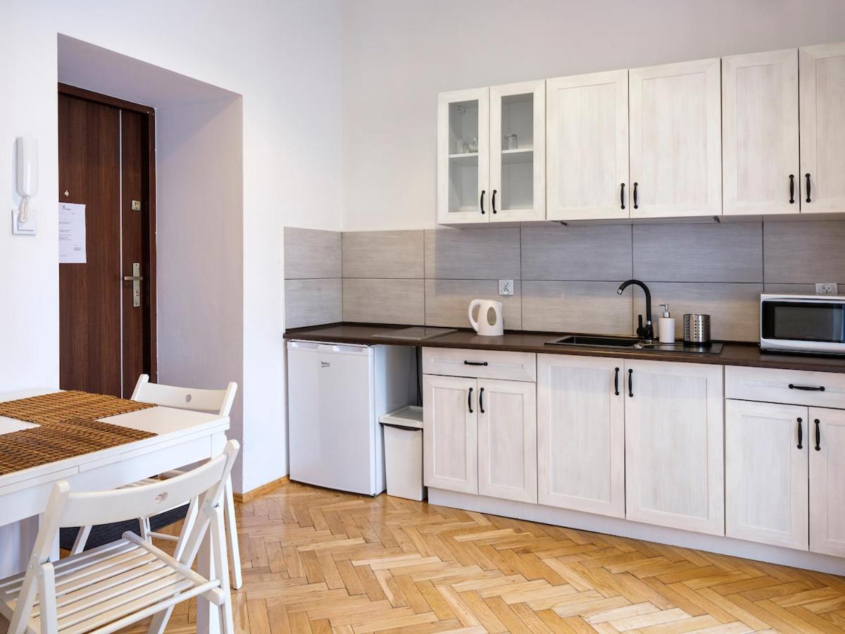 Dom Sapiehy Aparthotel Krasków Εξωτερικό φωτογραφία