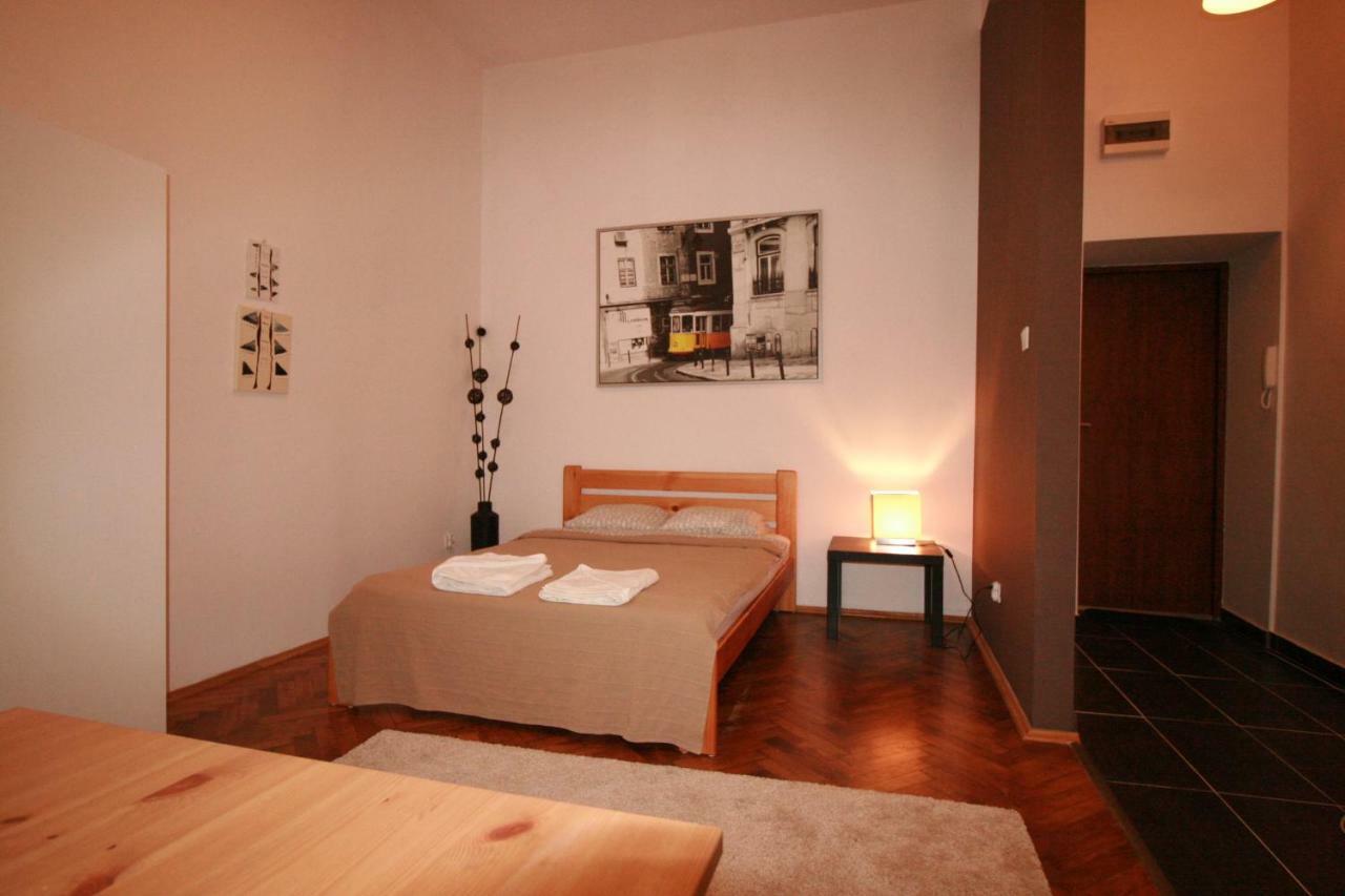 Dom Sapiehy Aparthotel Krasków Εξωτερικό φωτογραφία