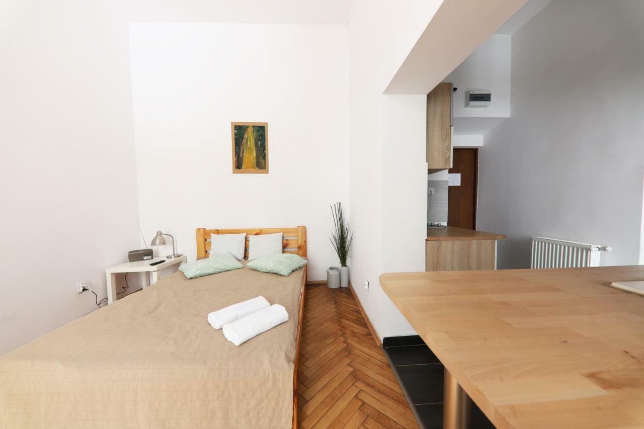 Dom Sapiehy Aparthotel Krasków Εξωτερικό φωτογραφία